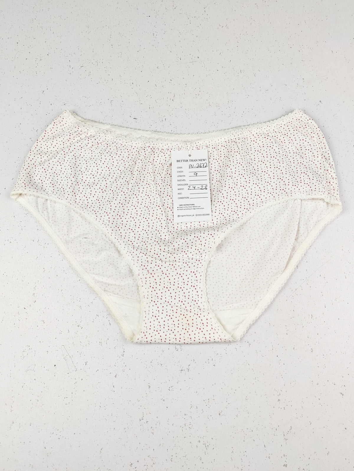 Buy online pre-used pre-loved 100% authentic & Original branded Unknown Brand (PU-2672) available in Pakistan. Top international brands avilable.