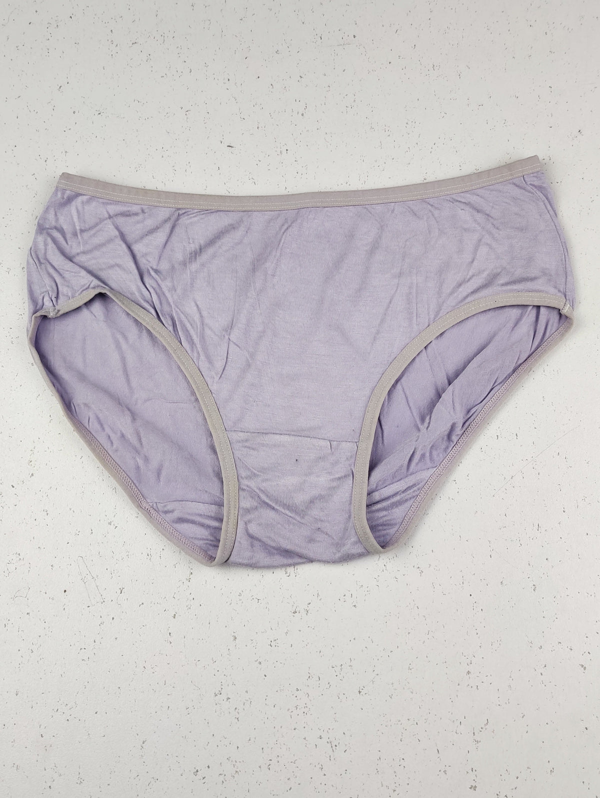 Buy online pre-used pre-loved 100% authentic & Original branded Unknown Brand (PU-2697) available in Pakistan. Top international brands avilable.