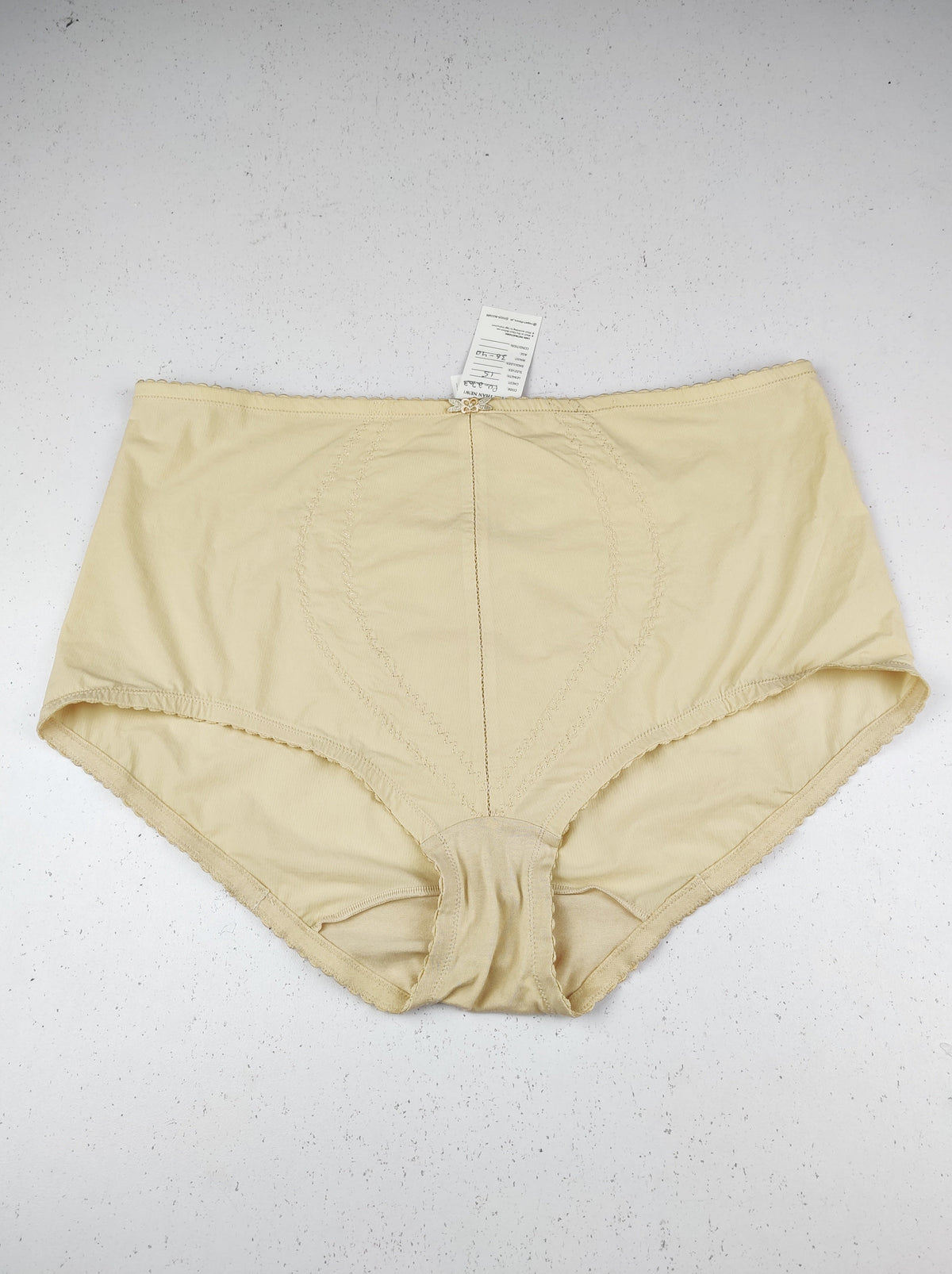 Buy online pre-used pre-loved 100% authentic & Original branded Playtex (PU-2703) available in Pakistan. Top international brands avilable.