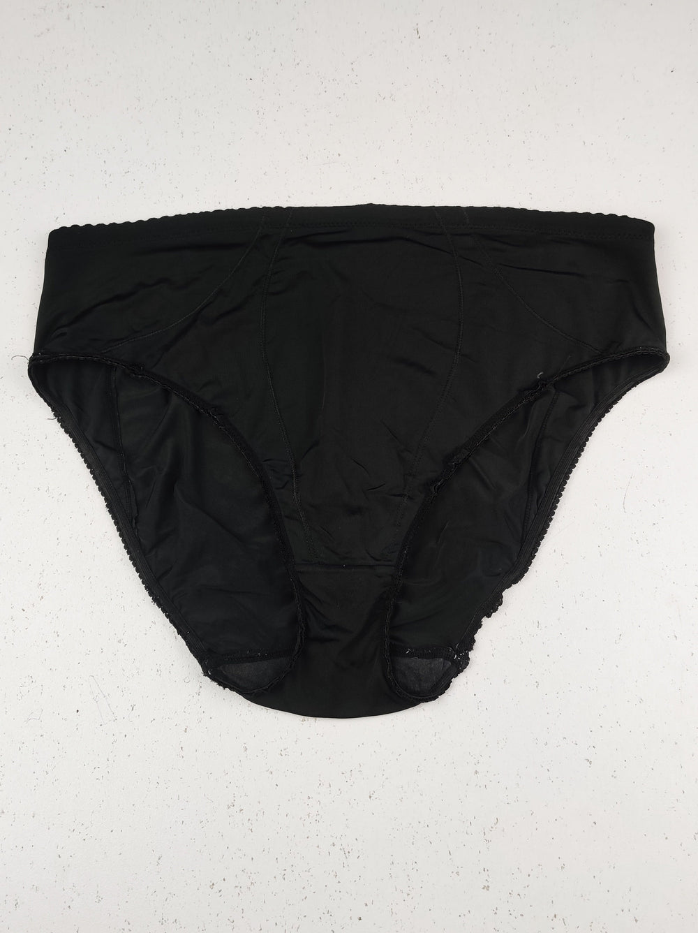 Buy online pre-used pre-loved 100% authentic & Original branded Unknown Brand (PU-2706) available in Pakistan. Top international brands avilable.