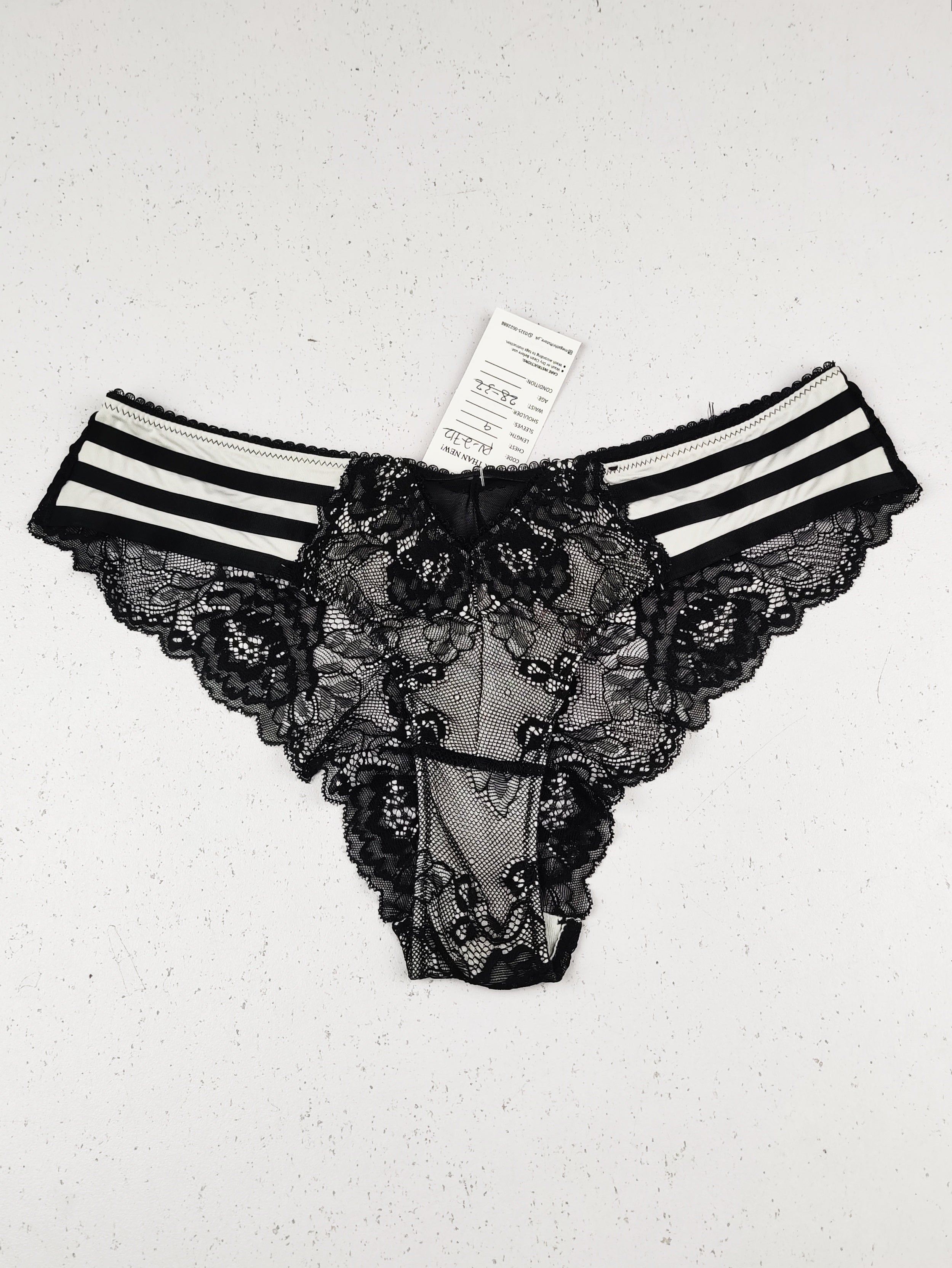 Buy online pre-used pre-loved 100% authentic & Original branded Unknown Brand (PU-2712) available in Pakistan. Top international brands avilable.