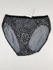 Buy online pre-used pre-loved 100% authentic & Original branded Hanes (PU-2717) available in Pakistan. Top international brands avilable.