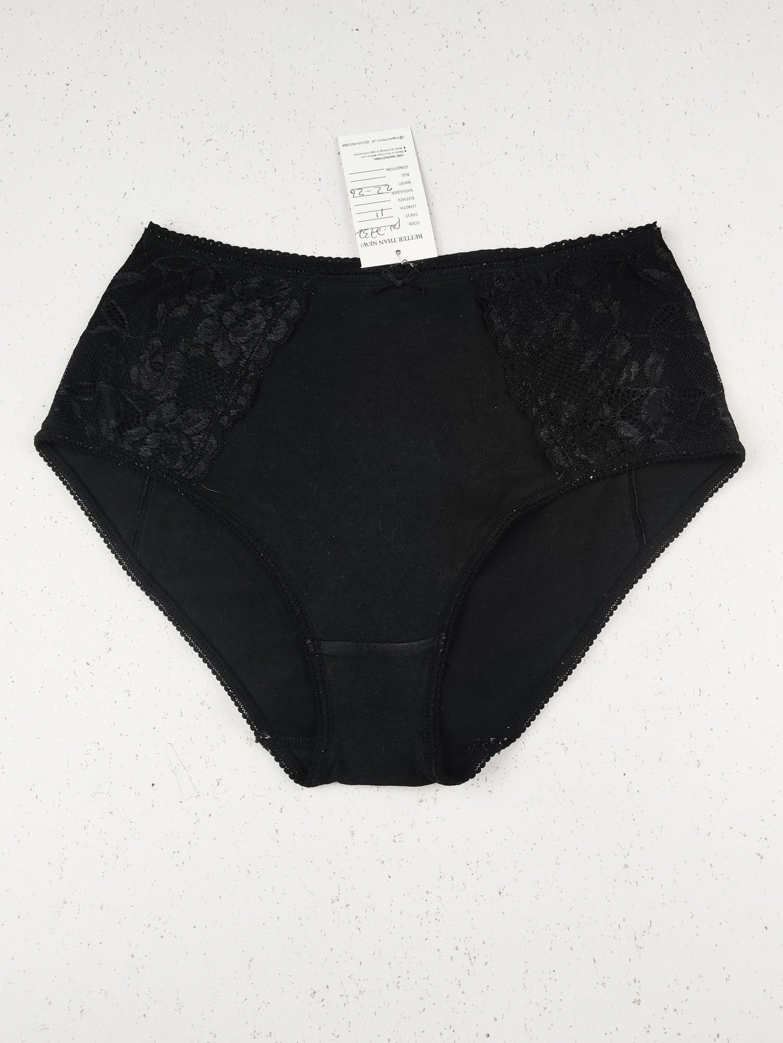 Buy online pre-used pre-loved 100% authentic & Original branded Unknown Brand (PU-2732) available in Pakistan. Top international brands avilable.