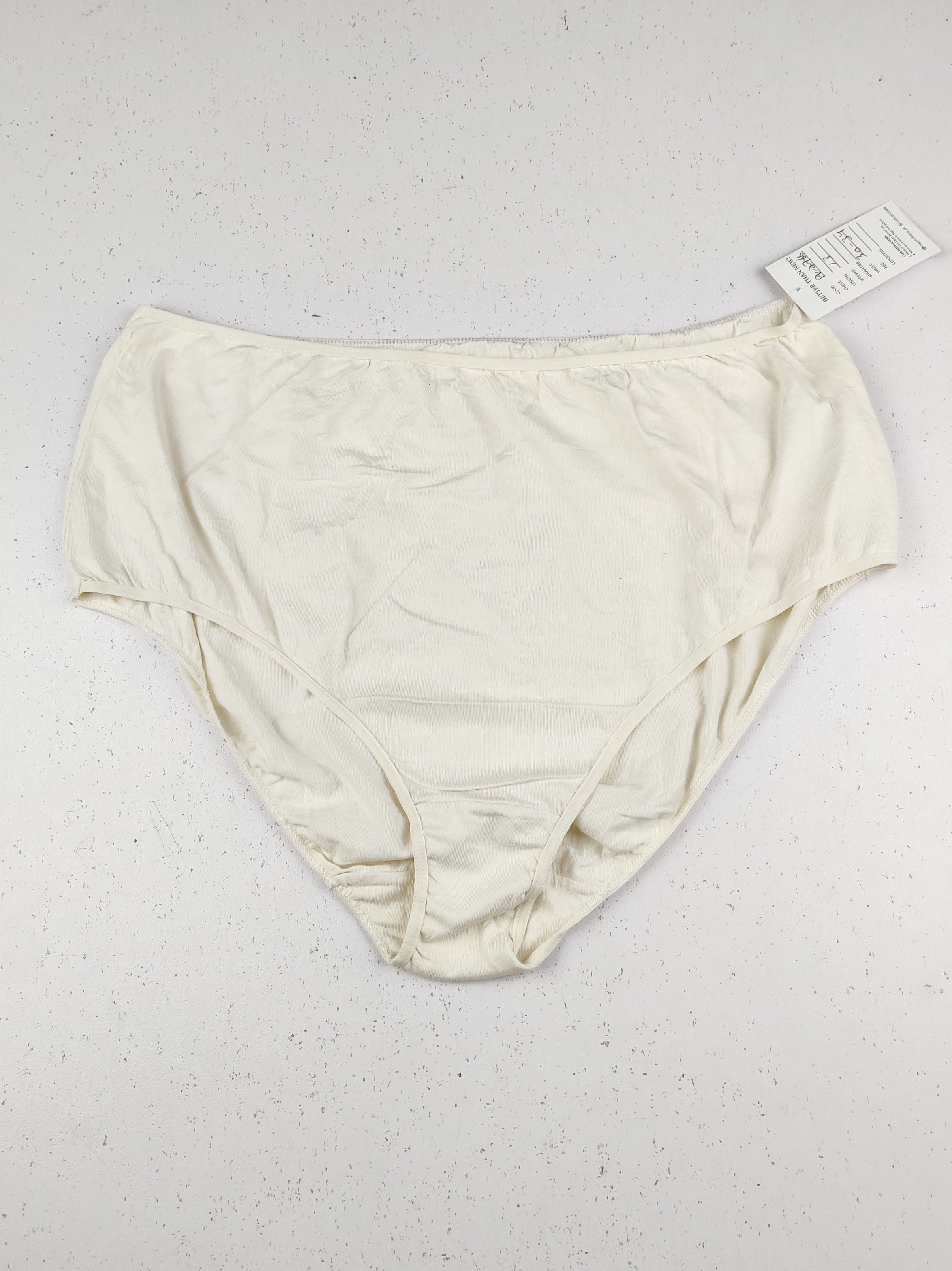 Buy online pre-used pre-loved 100% authentic & Original branded Primark (PU-2766) available in Pakistan. Top international brands avilable.