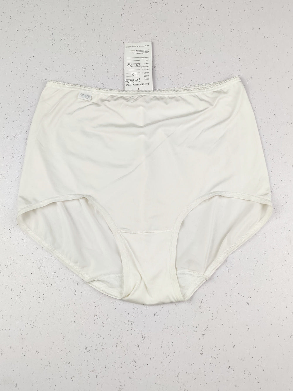 Buy online pre-used pre-loved 100% authentic & Original branded Unknown Brand (PU-2770) available in Pakistan. Top international brands avilable.