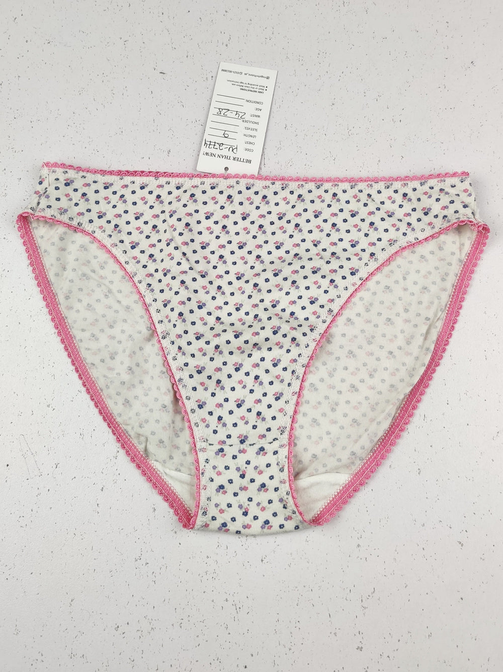 Buy online pre-used pre-loved 100% authentic & Original branded Unknown Brand (PU-2774) available in Pakistan. Top international brands avilable.