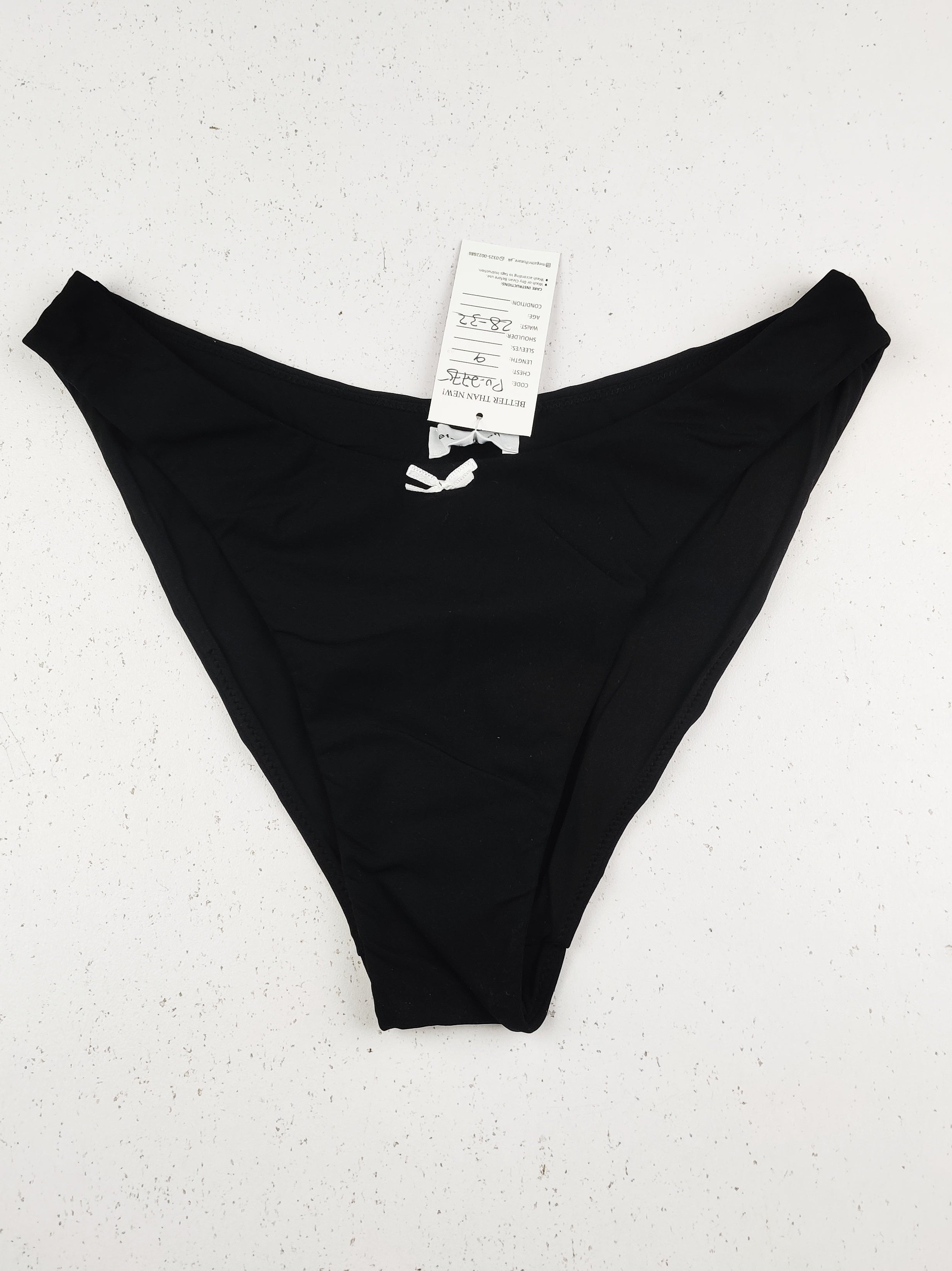 Buy online pre-used pre-loved 100% authentic & Original branded Reformation (PU-2775) available in Pakistan. Top international brands avilable.