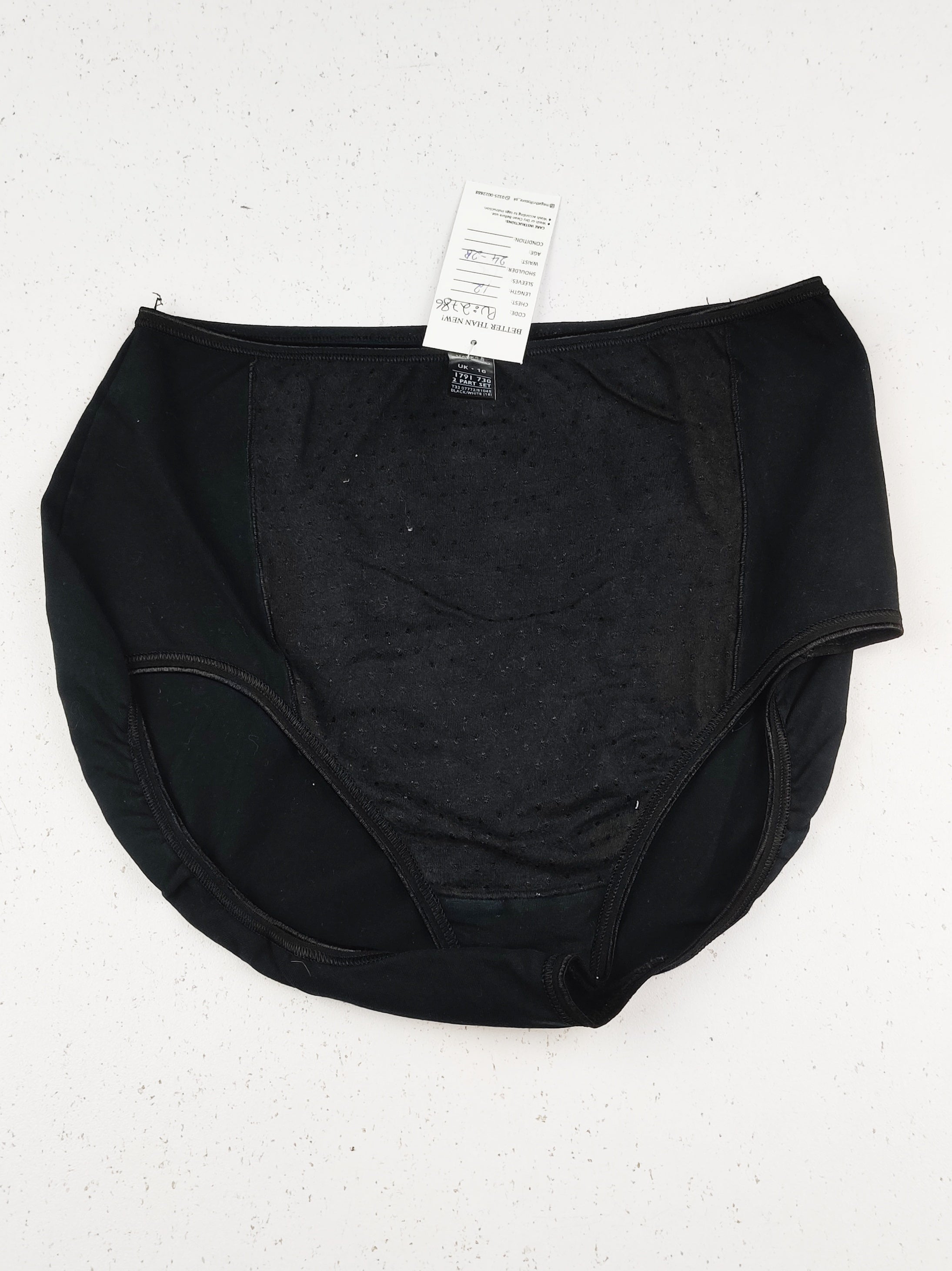Buy online pre-used pre-loved 100% authentic & Original branded Marks & Spencer (PU-2786) available in Pakistan. Top international brands avilable.