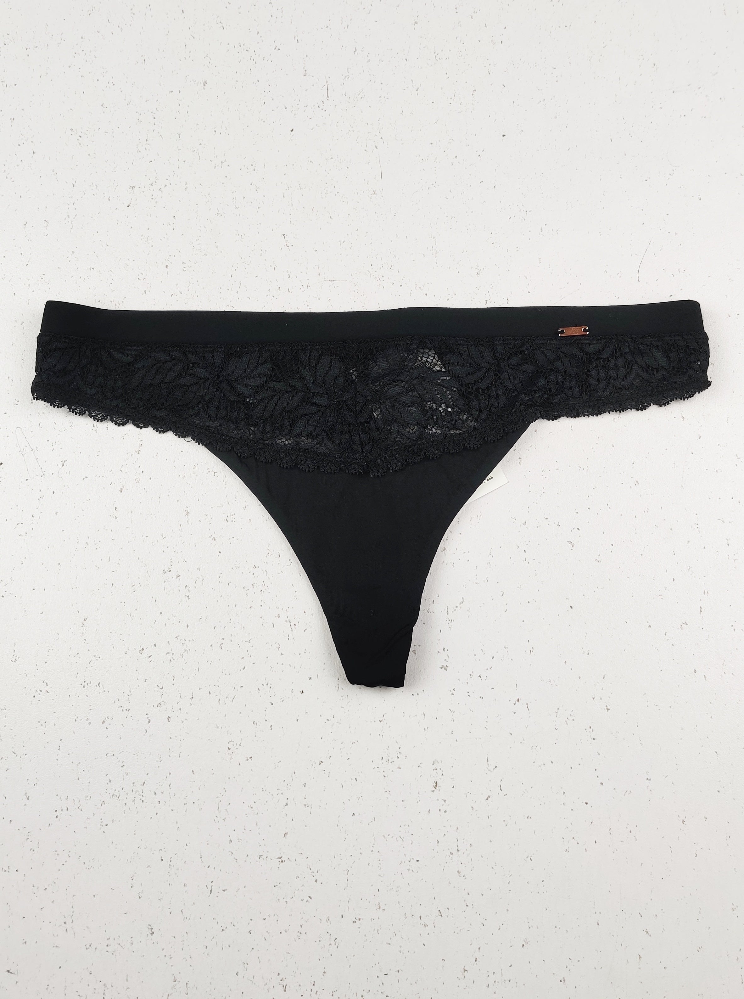 Buy online pre-used pre-loved 100% authentic & Original branded Unknown Brand (PU-2801) available in Pakistan. Top international brands avilable.