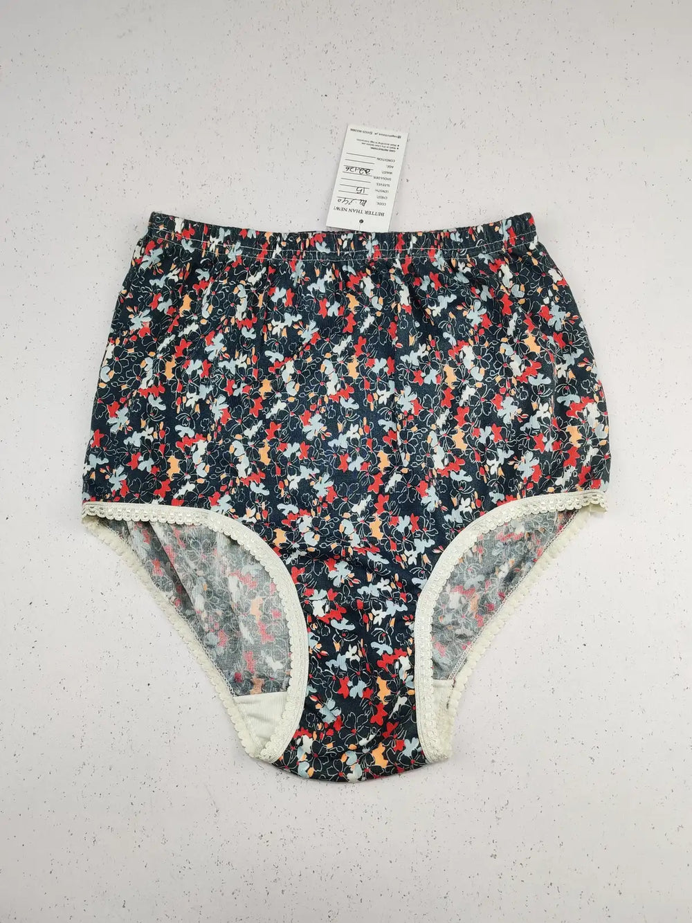 Buy online pre-used pre-loved 100% authentic & Original branded Unknown Brand (PU-340) available in Pakistan. Top international brands avilable.