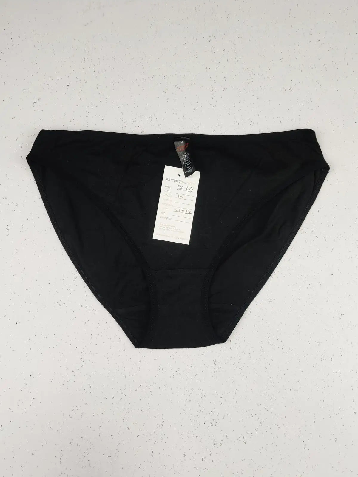 Buy online pre-used pre-loved 100% authentic & Original branded Unknown Brand (PU-371) available in Pakistan. Top international brands avilable.