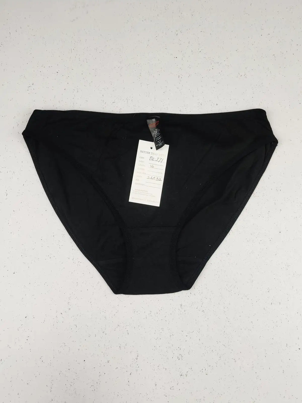 Buy online pre-used pre-loved 100% authentic & Original branded Unknown Brand (PU-371) available in Pakistan. Top international brands avilable.
