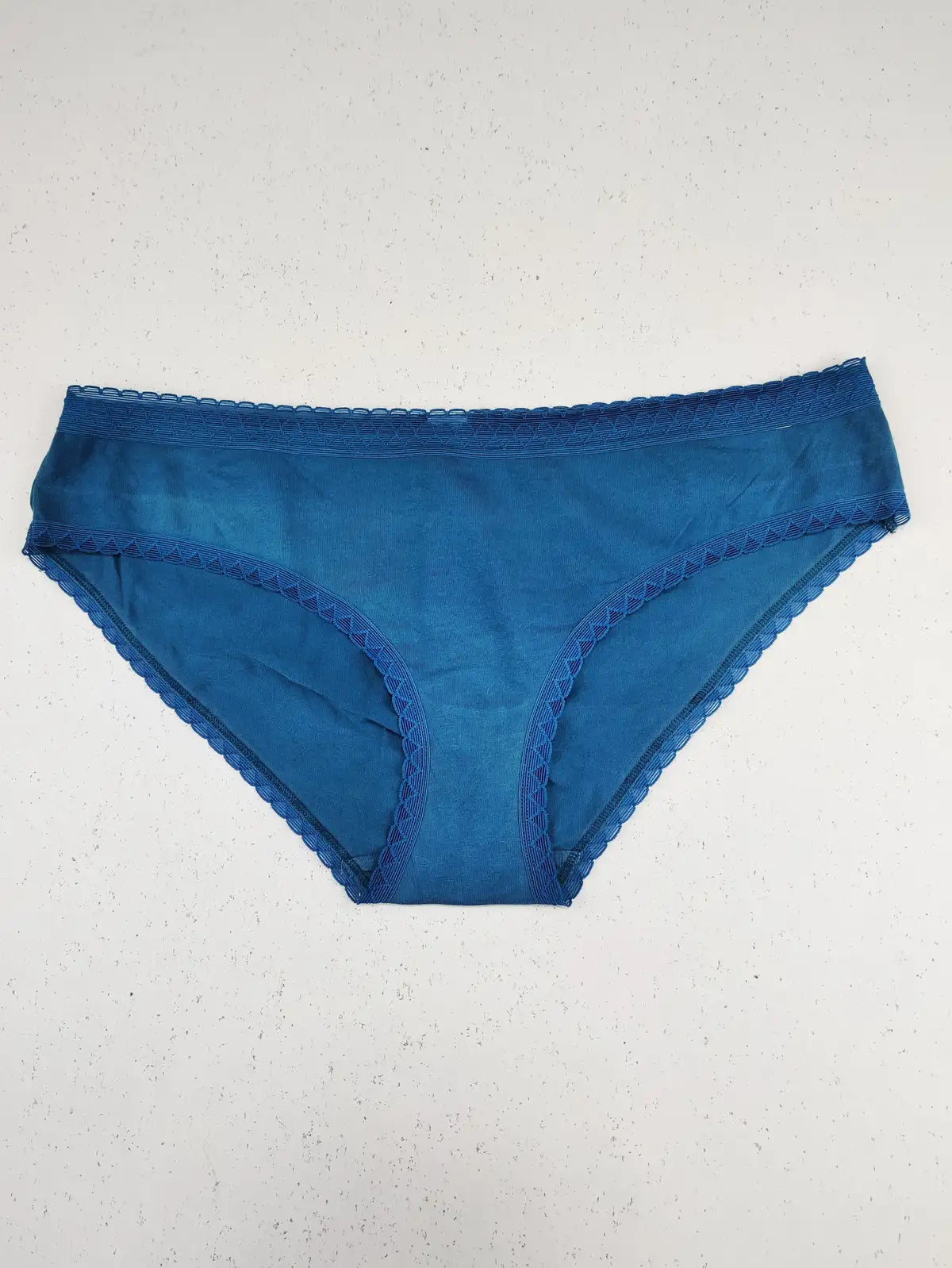 Buy online pre-used pre-loved 100% authentic & Original branded Unknown Brand (PU-450) available in Pakistan. Top international brands avilable.