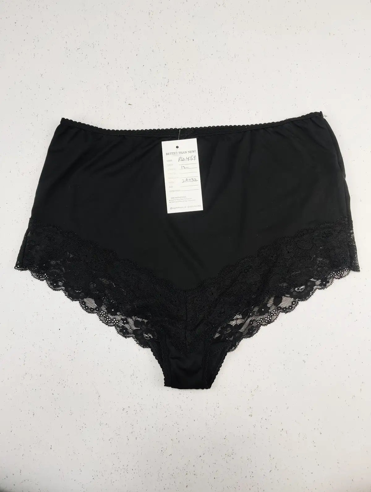 Buy online pre-used pre-loved 100% authentic & Original branded Marks & Spencer (PU-459) available in Pakistan. Top international brands avilable.