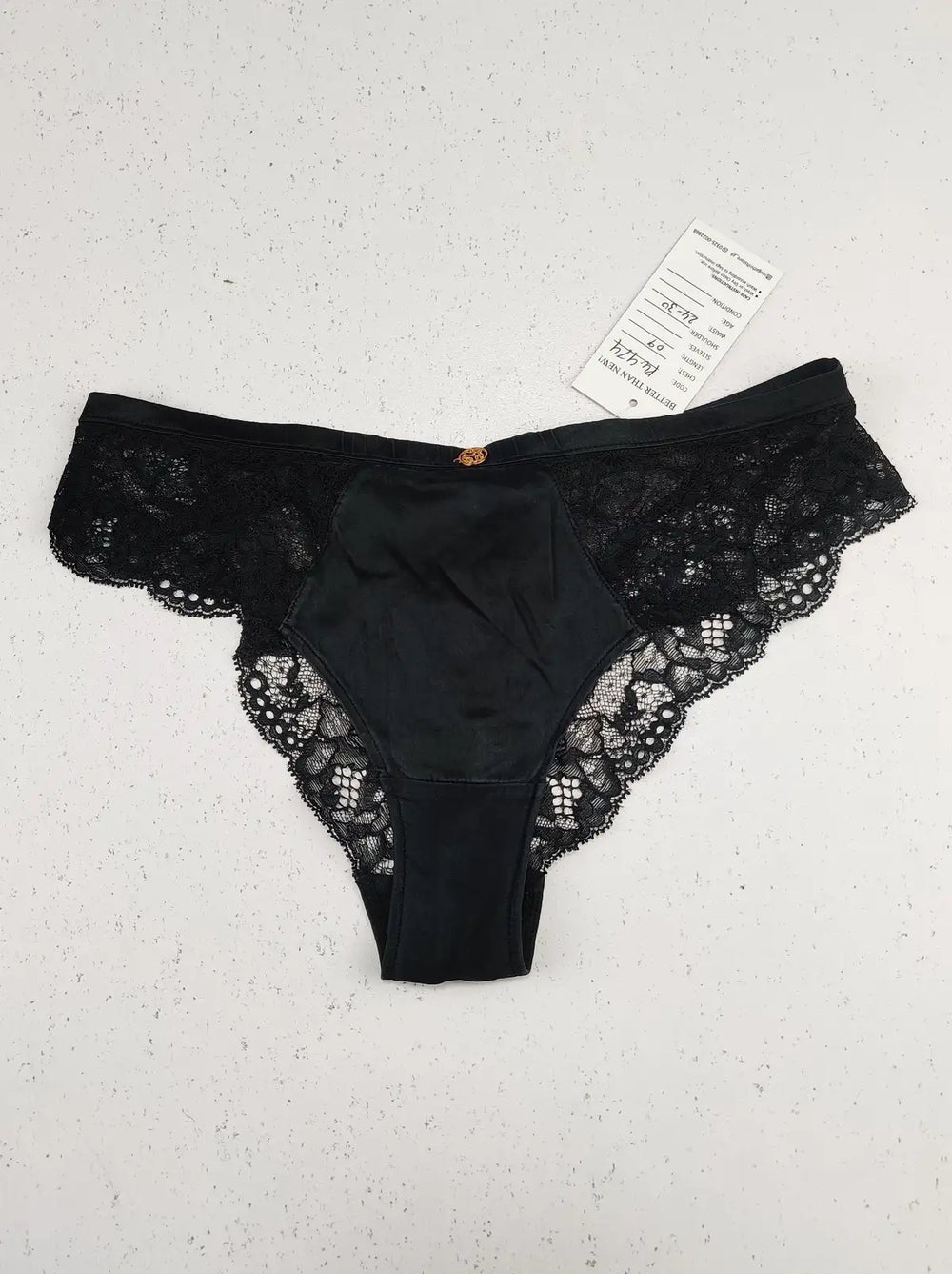 Buy online pre-used pre-loved 100% authentic & Original branded Marks & Spencer (PU-474) available in Pakistan. Top international brands avilable.