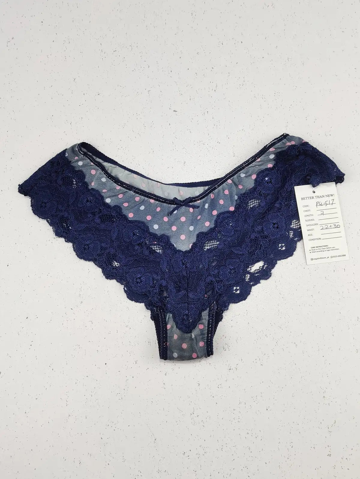 Buy online pre-used pre-loved 100% authentic & Original branded Unknown Brand (PU-517) available in Pakistan. Top international brands avilable.