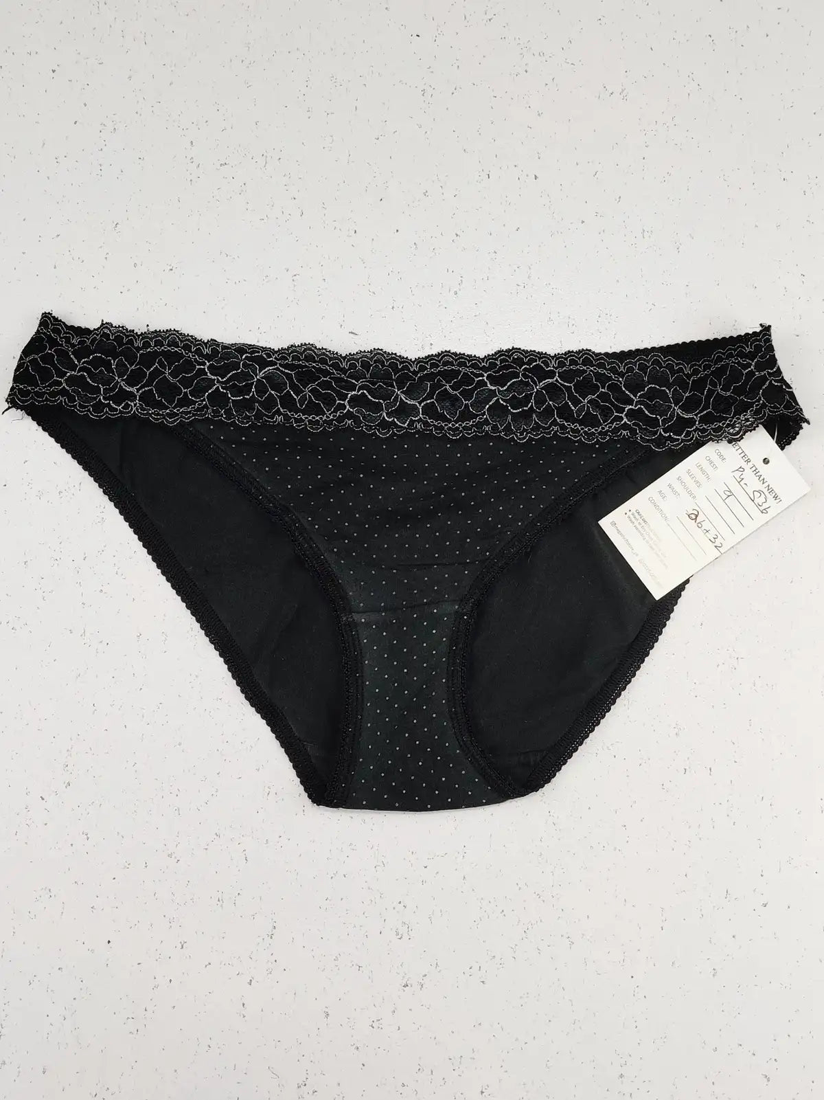 Buy online pre-used pre-loved 100% authentic & Original branded Marks & Spencer (PU-536) available in Pakistan. Top international brands avilable.