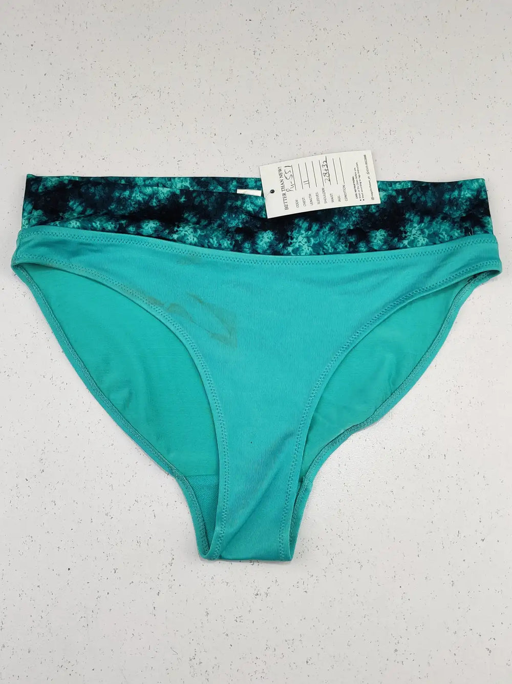 Buy online pre-used pre-loved 100% authentic & Original branded Unknown Brand (PU-551) available in Pakistan. Top international brands avilable.