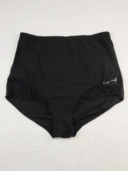 Buy online pre-used pre-loved 100% authentic & Original branded Unknown Brand (PU-574) available in Pakistan. Top international brands avilable.