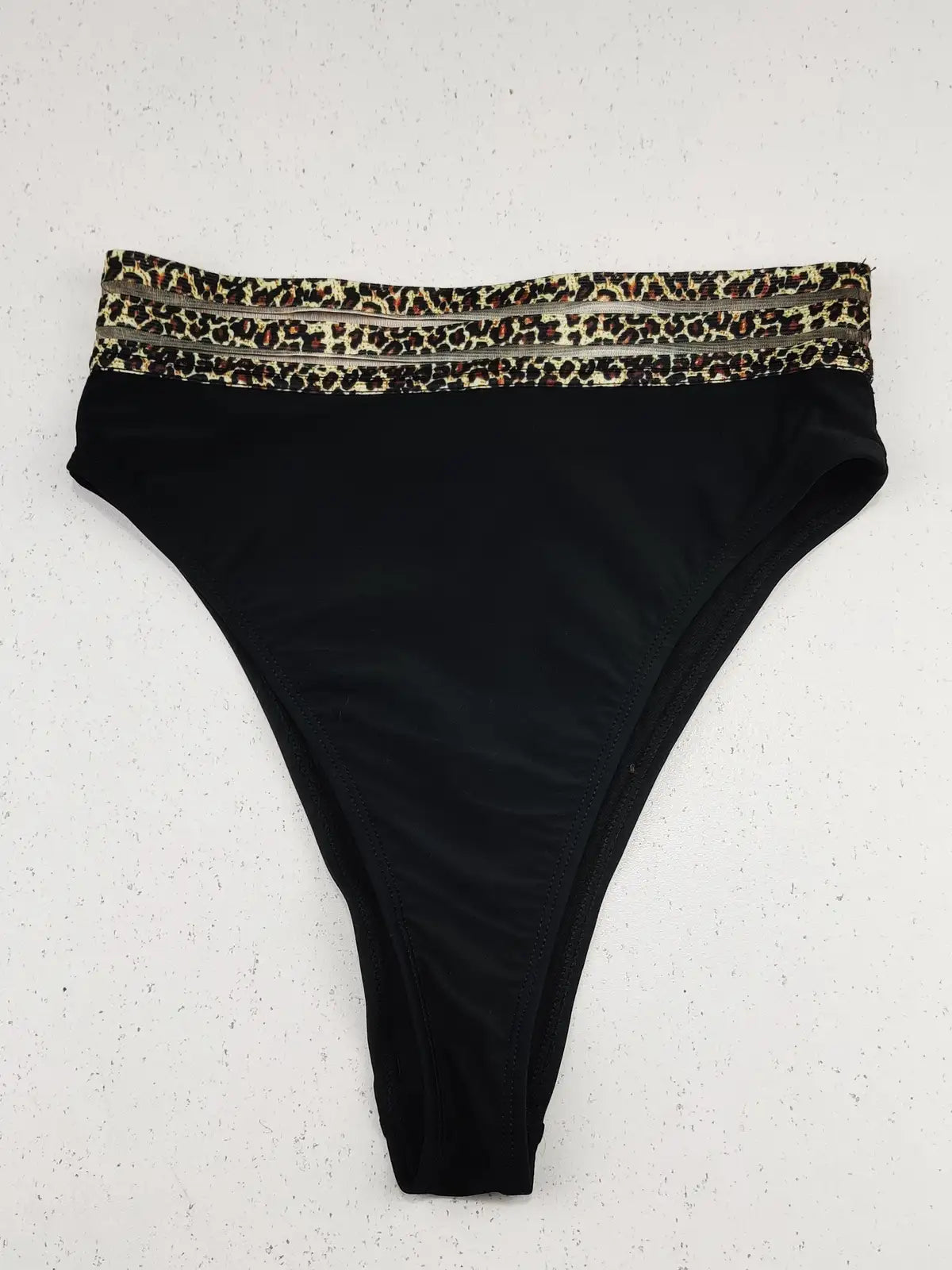 Buy online pre-used pre-loved 100% authentic & Original branded Boohoo (PU-584) available in Pakistan. Top international brands avilable.