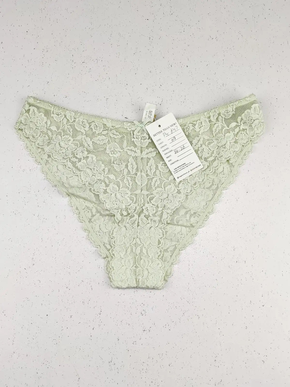 Buy online pre-used pre-loved 100% authentic & Original branded Marefit (PU-648) available in Pakistan. Top international brands avilable.