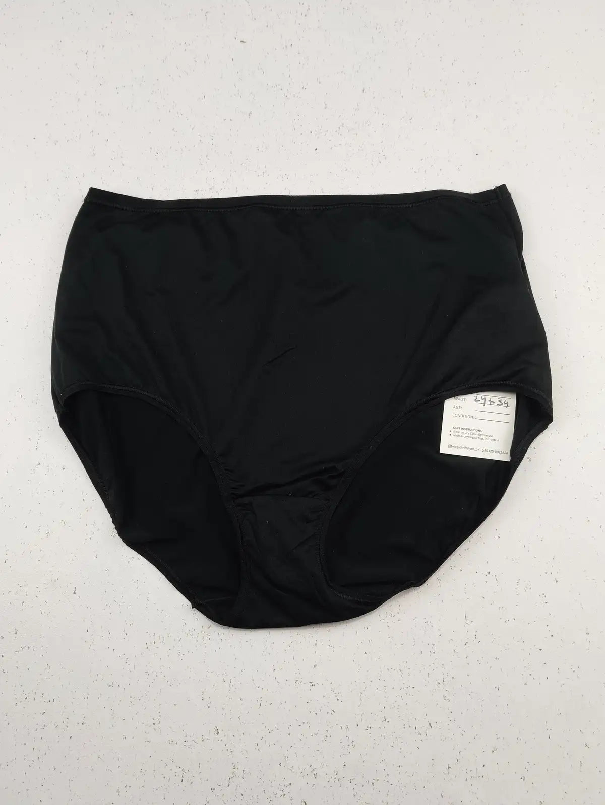 Buy online pre-used pre-loved 100% authentic & Original branded Marks & Spencer (PU-674) available in Pakistan. Top international brands avilable.