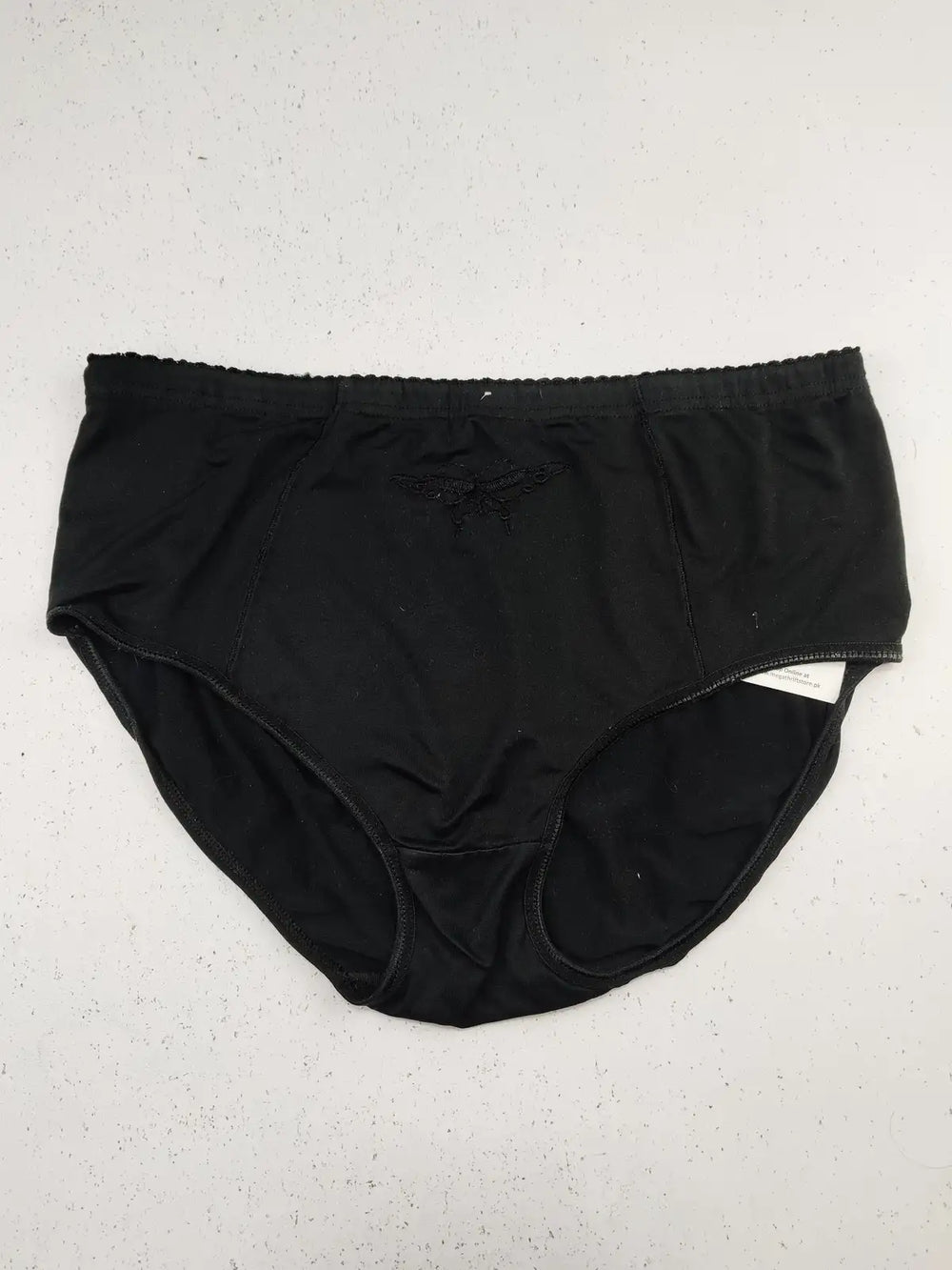 Buy online pre-used pre-loved 100% authentic & Original branded Unknown Brand (PU-784) available in Pakistan. Top international brands avilable.