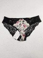Buy online pre-used pre-loved 100% authentic & Original branded Marks & Spencer (PU-788) available in Pakistan. Top international brands avilable.