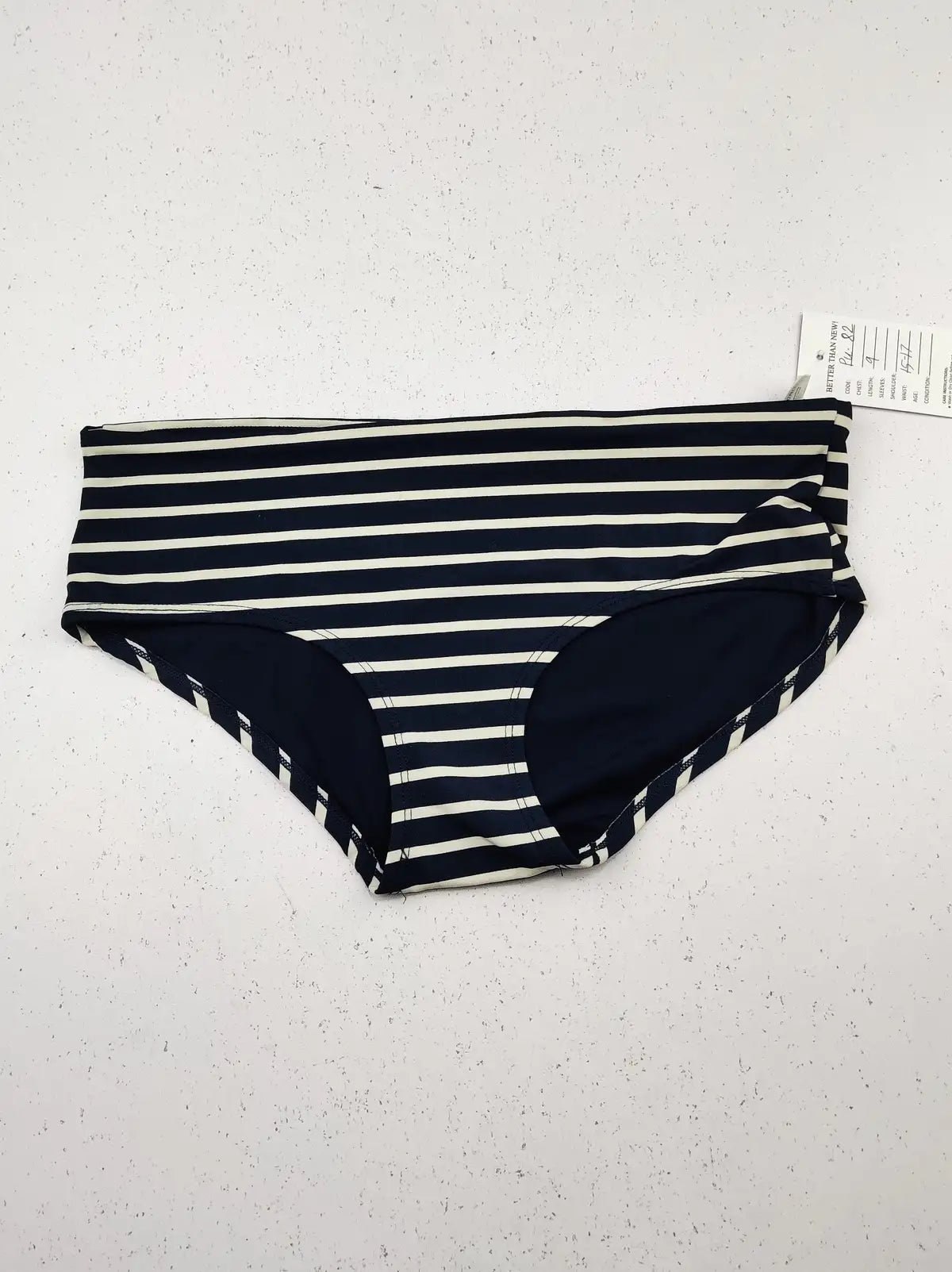 Buy online pre-used pre-loved 100% authentic & Original branded Holly & Whyte (PU-82) available in Pakistan. Top international brands avilable.