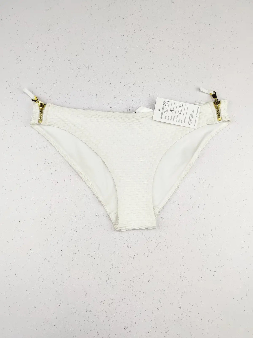 Buy online pre-used pre-loved 100% authentic & Original branded H&M (PU-851) available in Pakistan. Top international brands avilable.