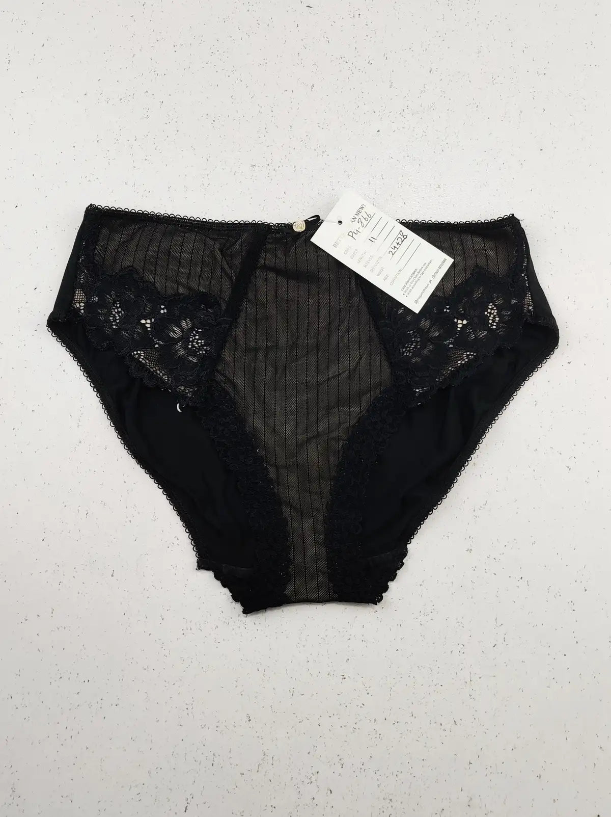 Buy online pre-used pre-loved 100% authentic & Original branded Marks & Spencer (PU-866) available in Pakistan. Top international brands avilable.