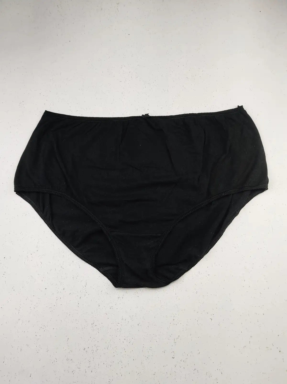 Buy online pre-used pre-loved 100% authentic & Original branded Marks & Spencer (PU-950) available in Pakistan. Top international brands avilable.
