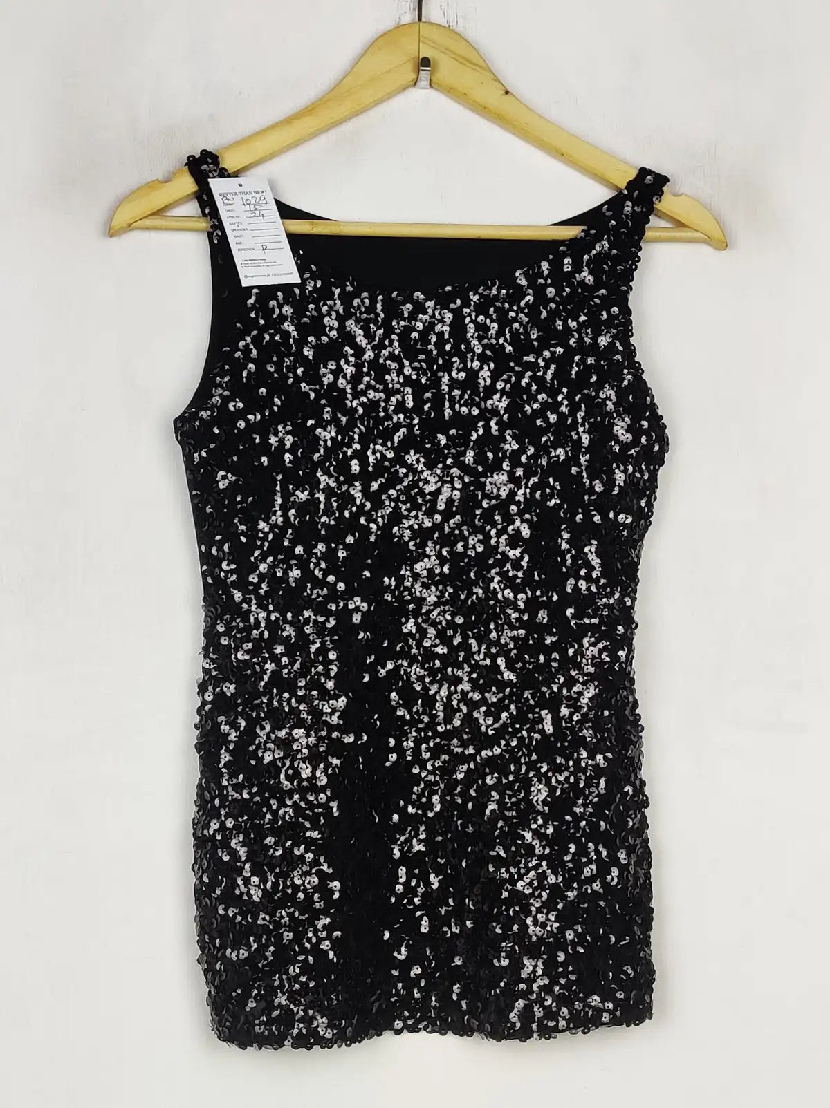 Buy online pre-used pre-loved 100% authentic & Original branded Unknown Brand (PW-1029) available in Pakistan. Top international brands avilable.