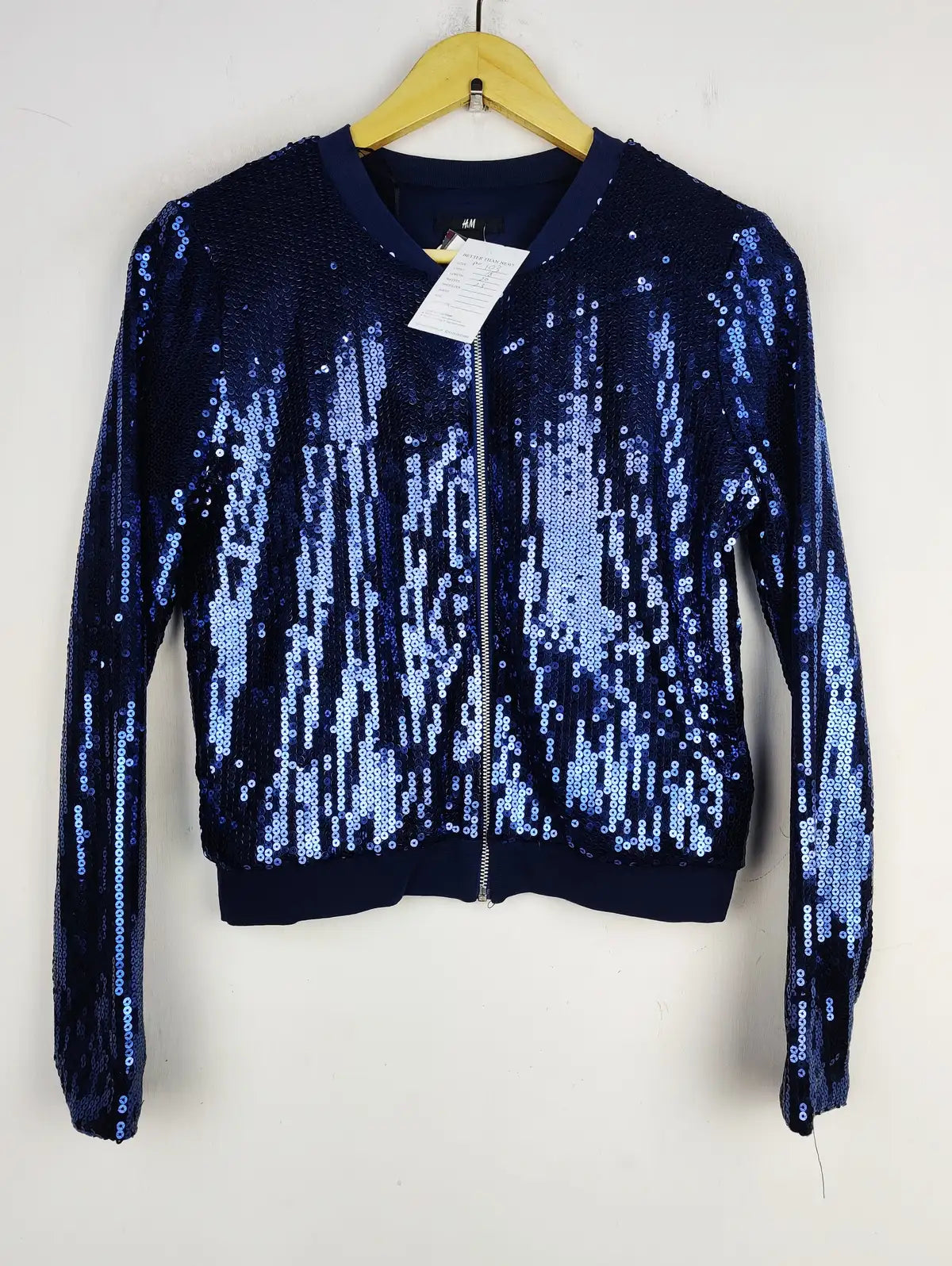 Buy online pre-used pre-loved 100% authentic & Original branded H&M (PW-103) available in Pakistan. Top international brands avilable.