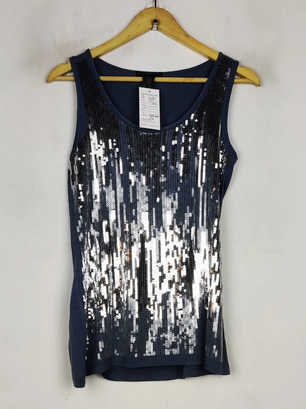 Buy online pre-used pre-loved 100% authentic & Original branded Design (PW-1030) available in Pakistan. Top international brands avilable.