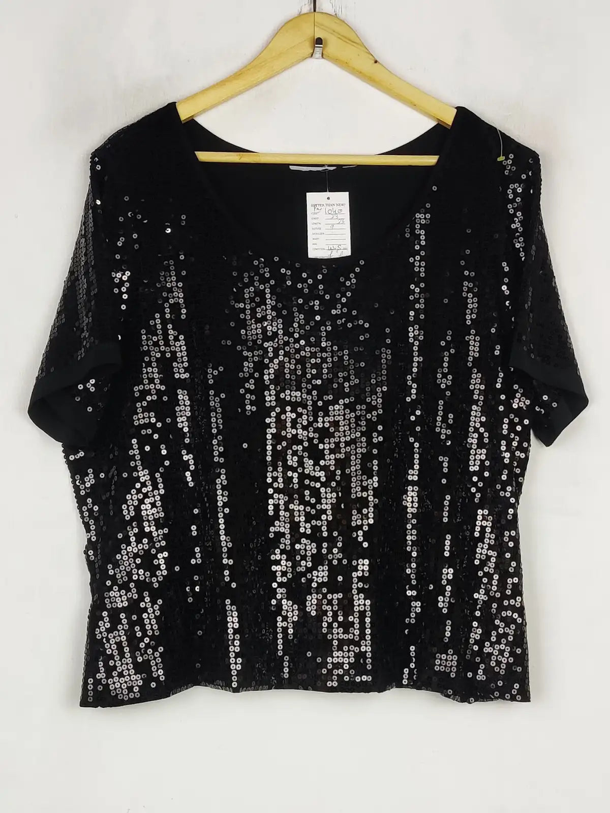 Buy online pre-used pre-loved 100% authentic & Original branded Unknown Brand (PW-1040) available in Pakistan. Top international brands avilable.