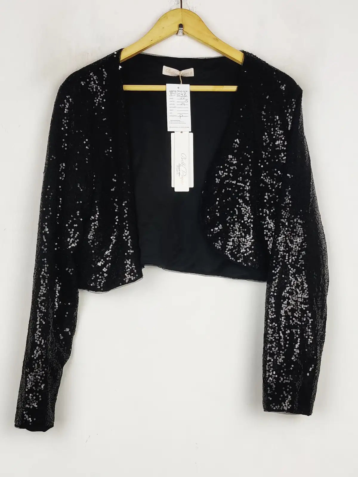 Buy online pre-used pre-loved 100% authentic & Original branded Belle Pague (PW-1048) available in Pakistan. Top international brands avilable.