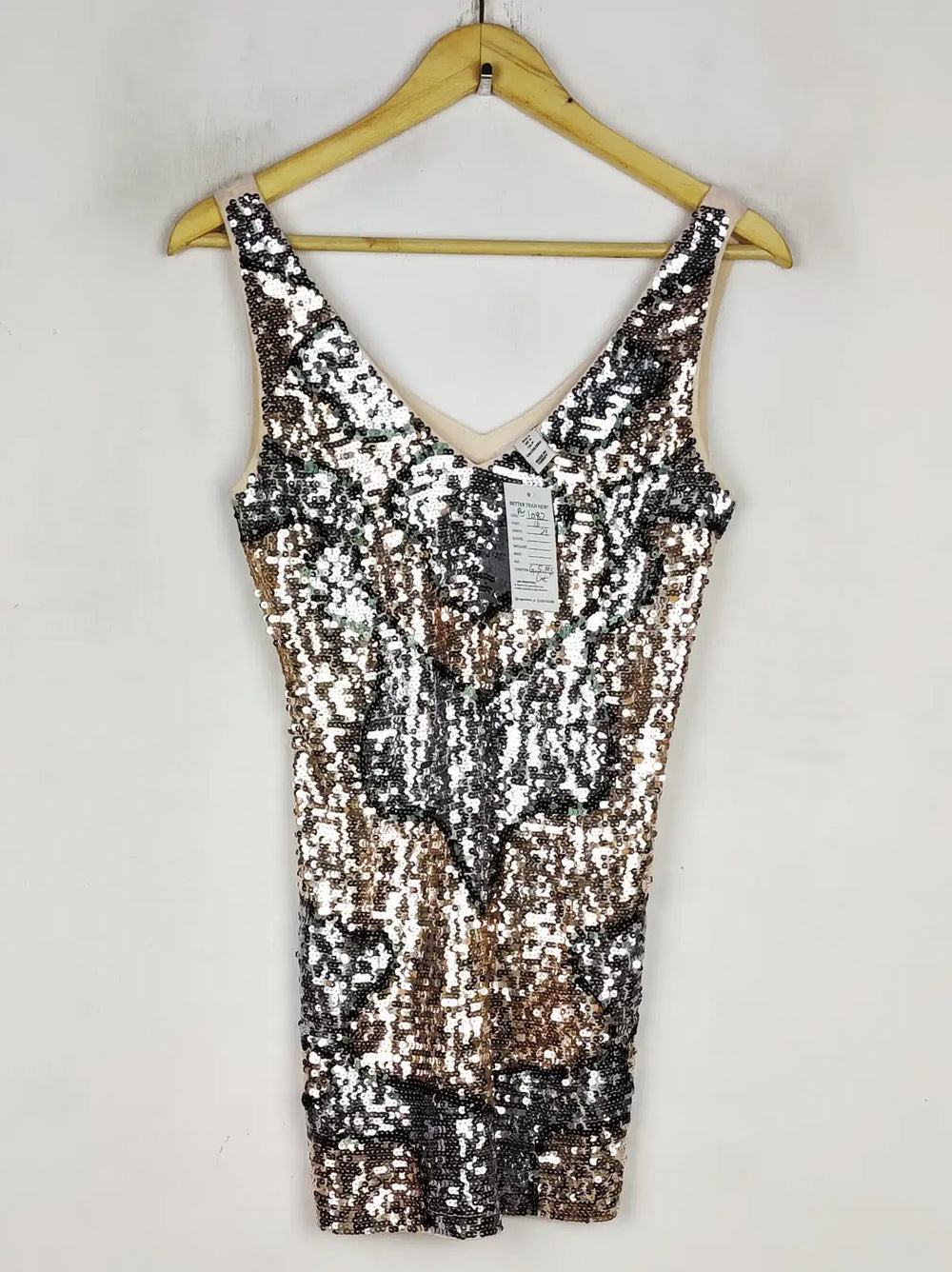 Buy online pre-used pre-loved 100% authentic & Original branded H&M (PW-1082) available in Pakistan. Top international brands avilable.
