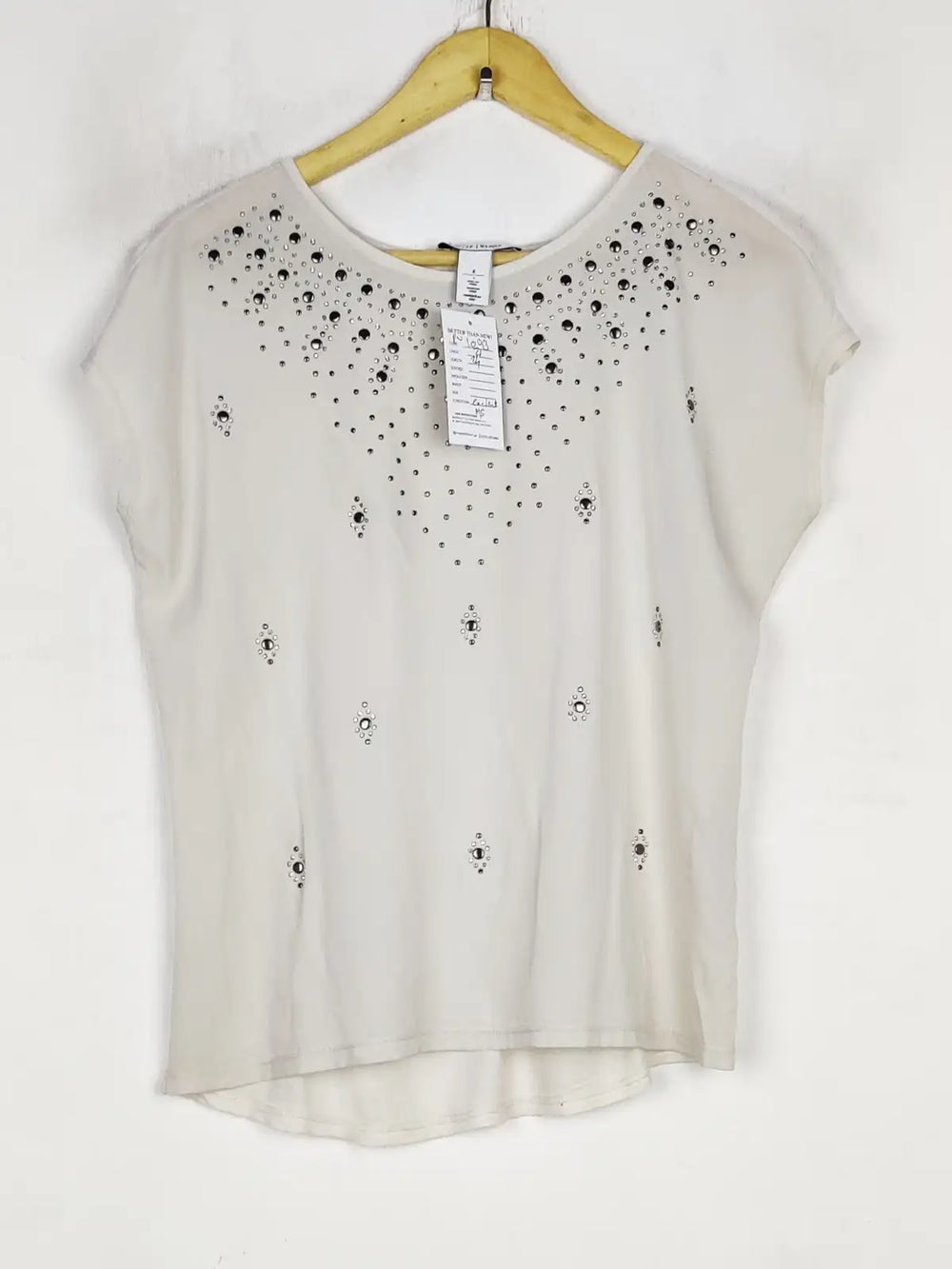 Buy online pre-used pre-loved 100% authentic & Original branded White House (PW-1093) available in Pakistan. Top international brands avilable.