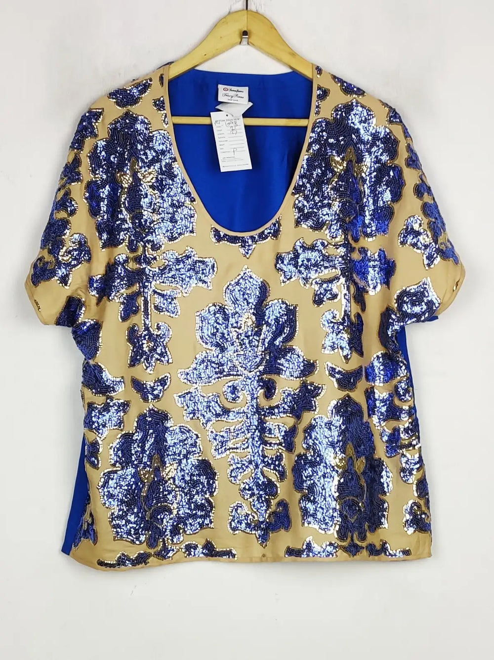 Buy online pre-used pre-loved 100% authentic & Original branded Fancy Reese (PW-1098) available in Pakistan. Top international brands avilable.