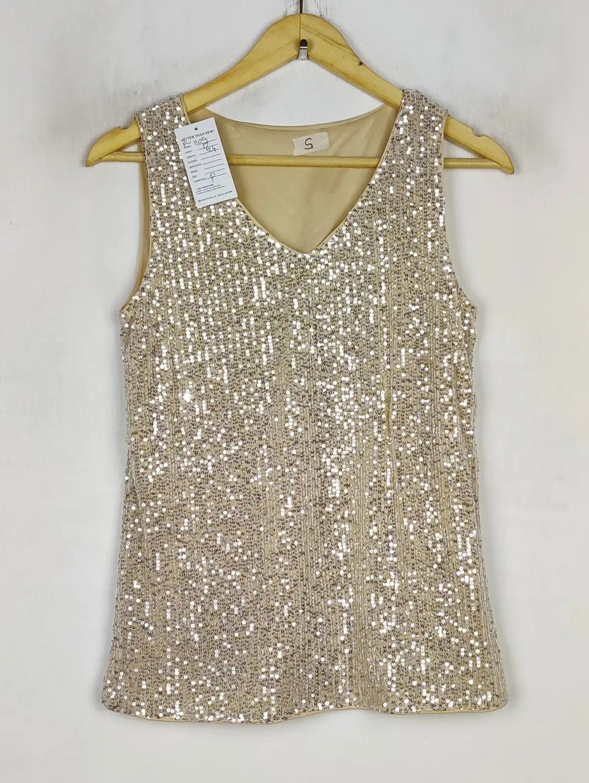 Buy online pre-used pre-loved 100% authentic & Original branded Unknown Brand (PW-1109) available in Pakistan. Top international brands avilable.