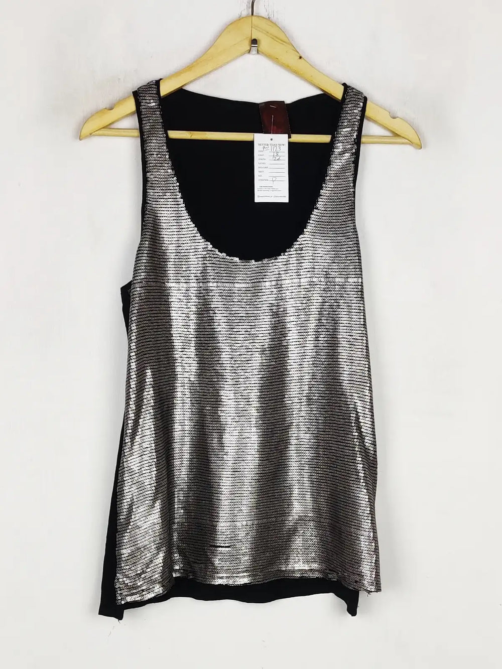 Buy online pre-used pre-loved 100% authentic & Original branded Unknown Brand (PW-1123) available in Pakistan. Top international brands avilable.