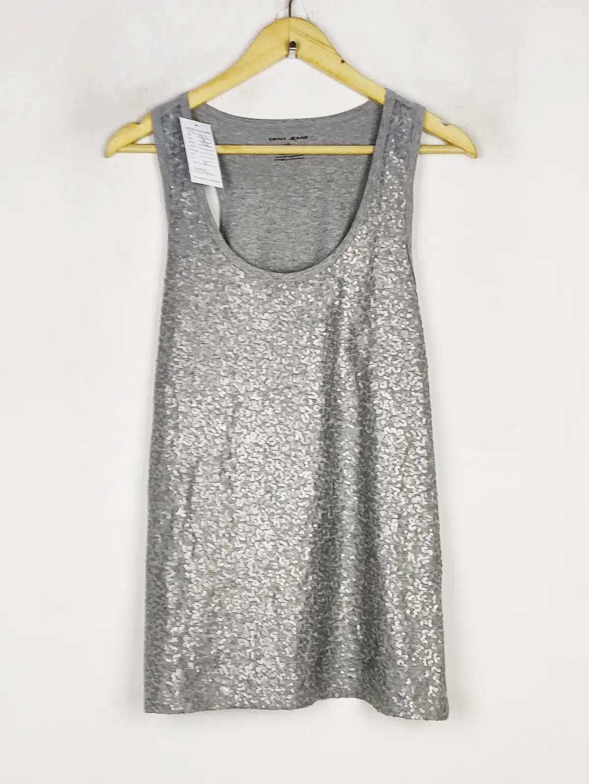 Buy online pre-used pre-loved 100% authentic & Original branded Dkny (PW-1164) available in Pakistan. Top international brands avilable.