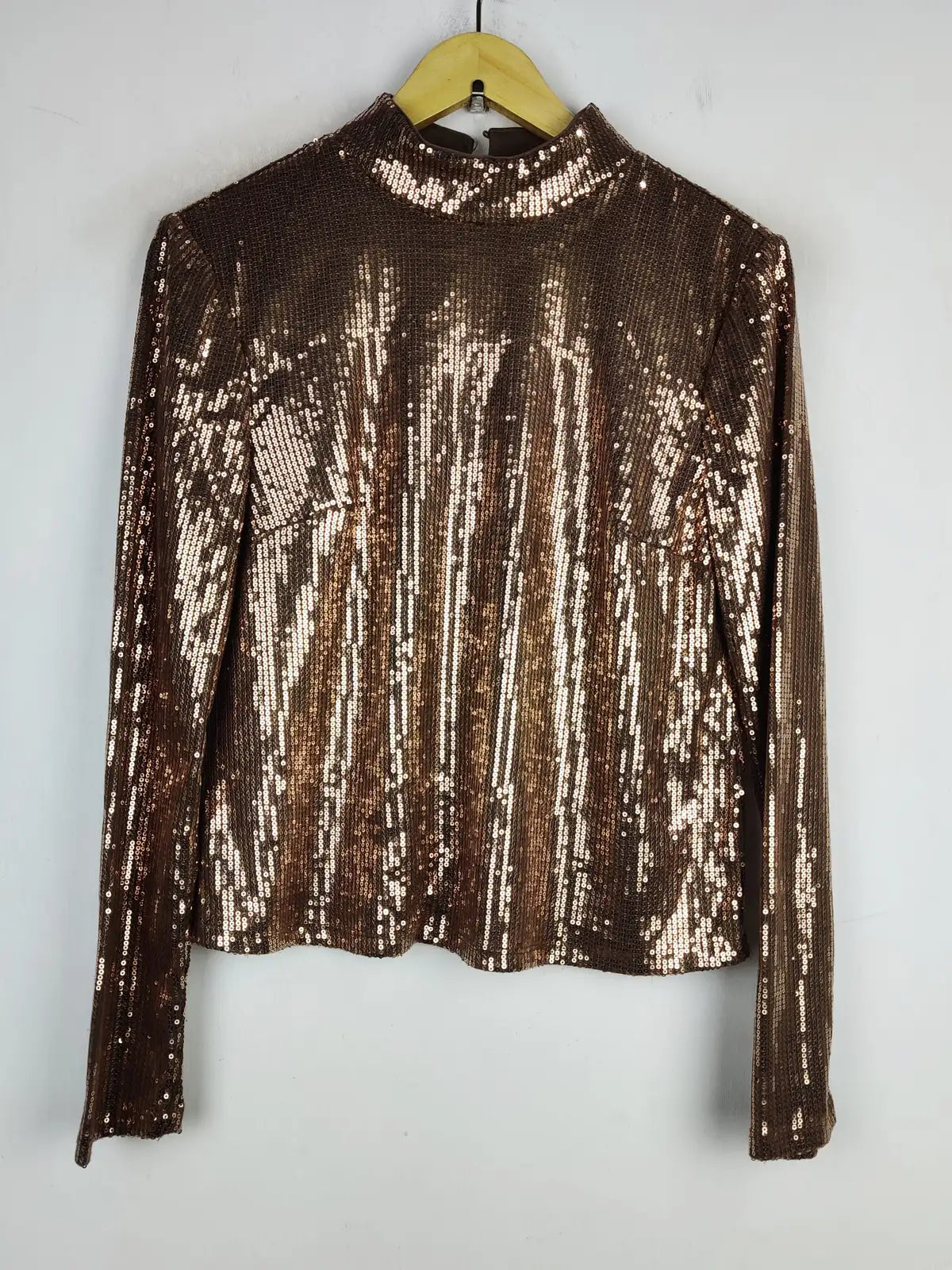 Buy online pre-used pre-loved 100% authentic & Original branded Cara Santana (PW-120) available in Pakistan. Top international brands avilable.