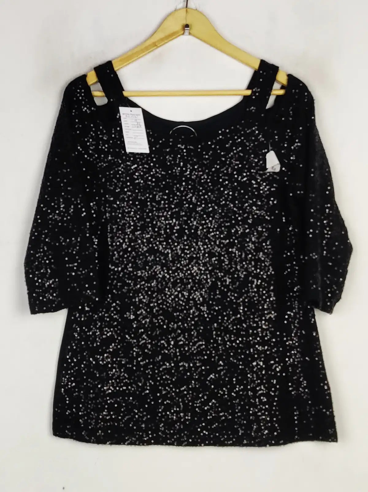 Buy online pre-used pre-loved 100% authentic & Original branded International Concepts (PW-1261) available in Pakistan. Top international brands avilable.