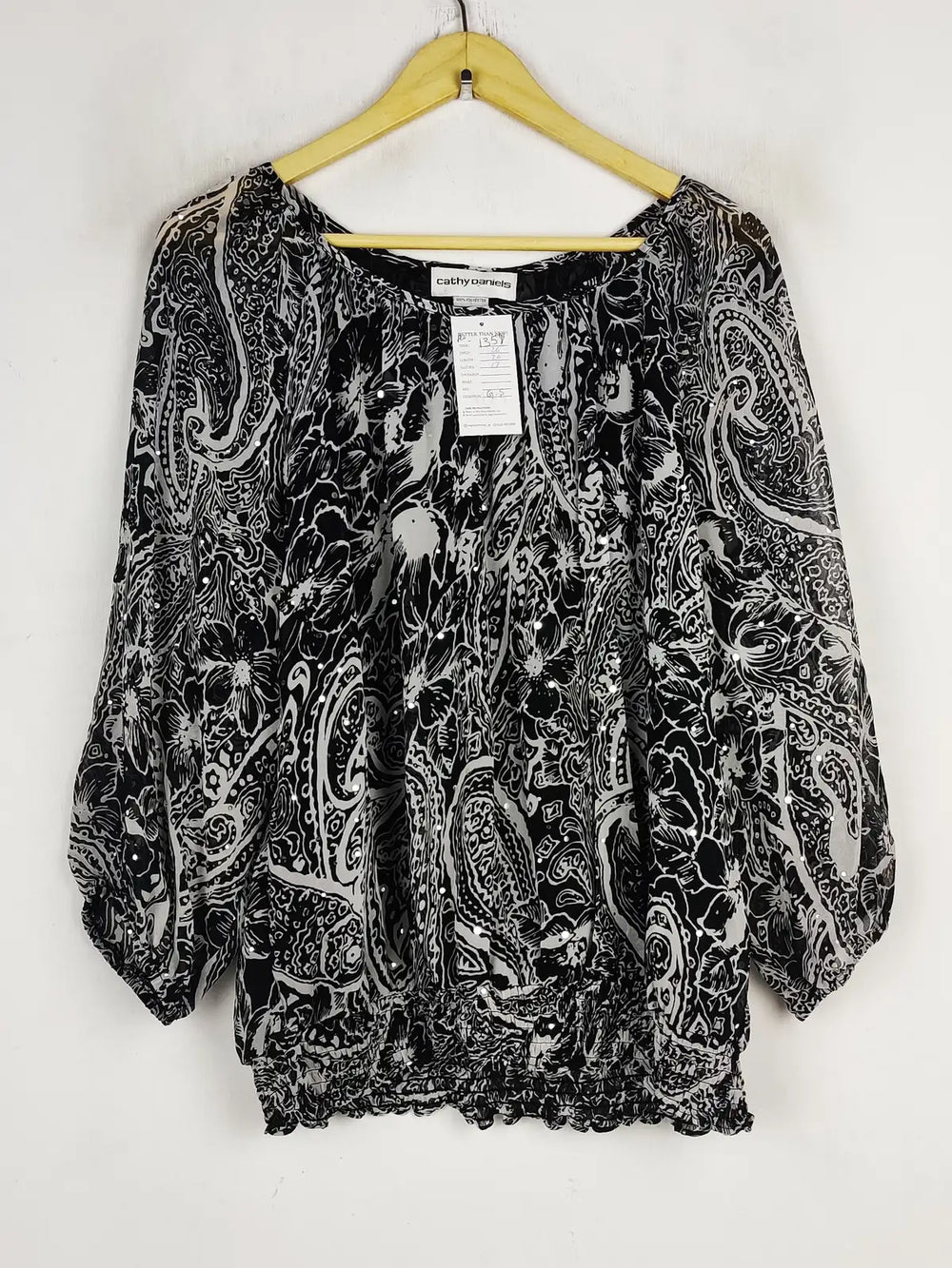 Buy online pre-used pre-loved 100% authentic & Original branded Cathy Daniels (PW-1357) available in Pakistan. Top international brands avilable.