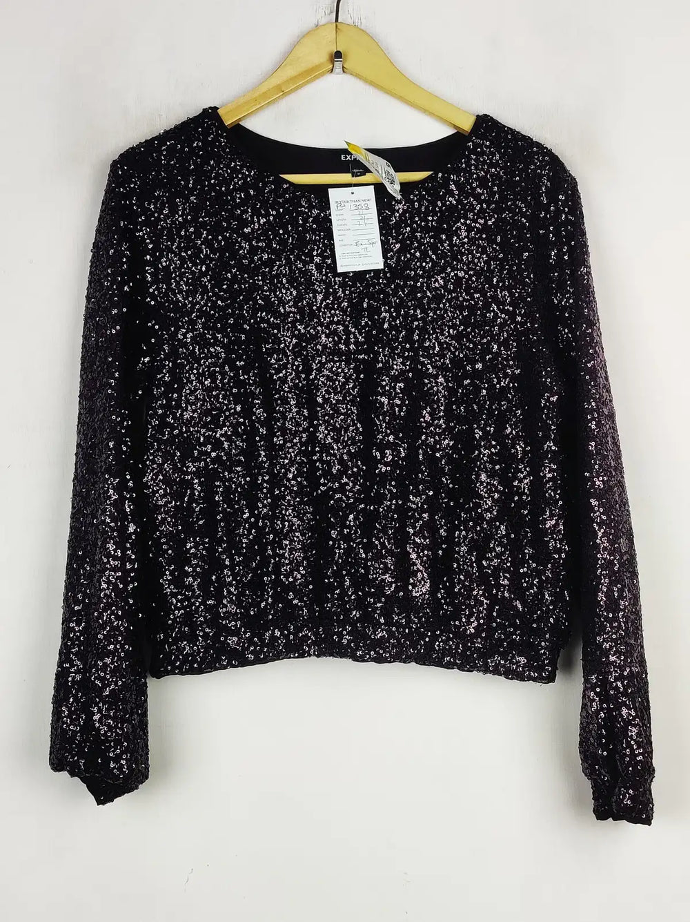 Buy online pre-used pre-loved 100% authentic & Original branded Express (PW-1358) available in Pakistan. Top international brands avilable.
