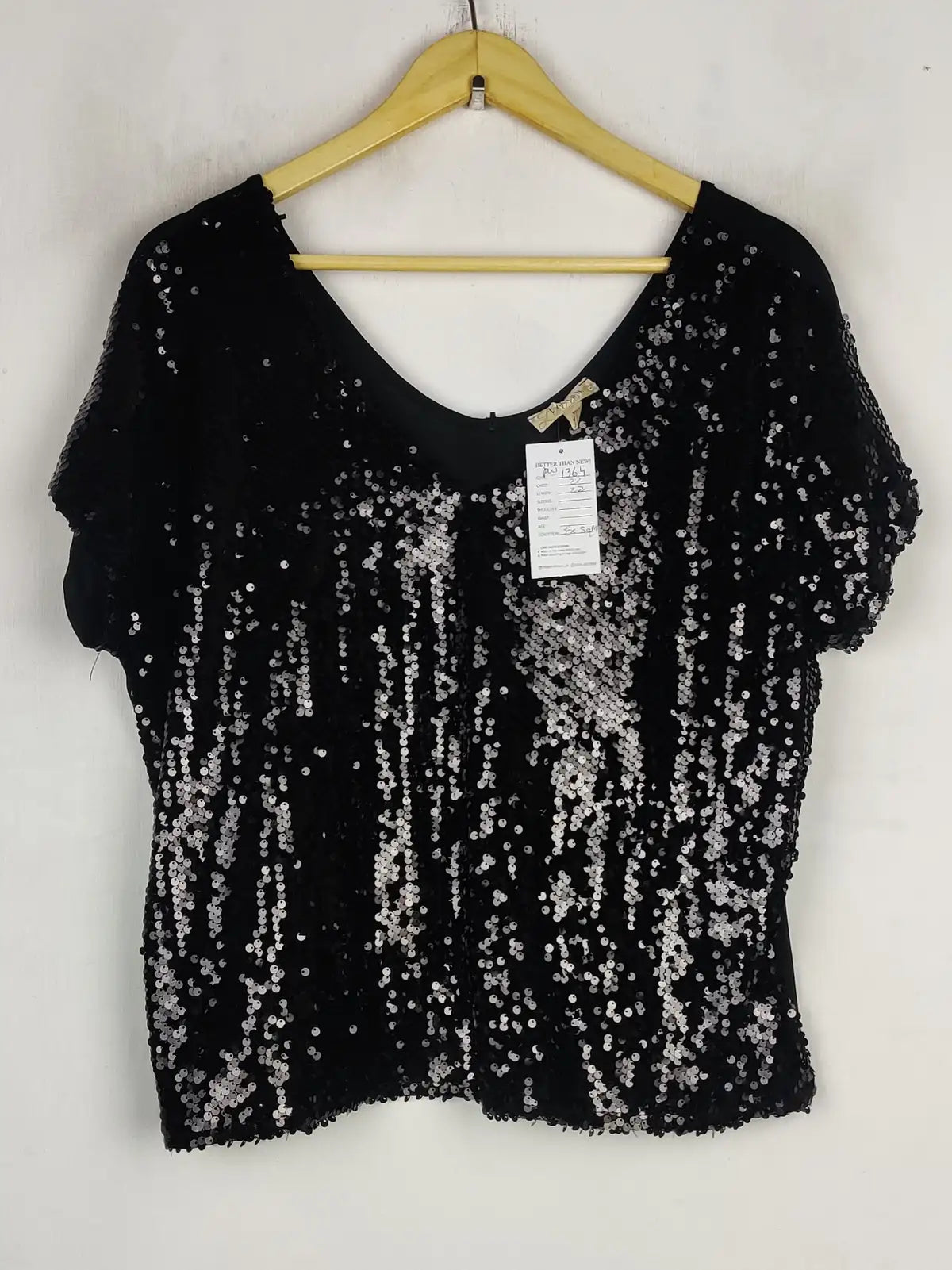 Buy online pre-used pre-loved 100% authentic & Original branded Lavish (PW-1364) available in Pakistan. Top international brands avilable.