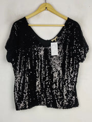 Buy online pre-used pre-loved 100% authentic & Original branded Lavish (PW-1364) available in Pakistan. Top international brands avilable.