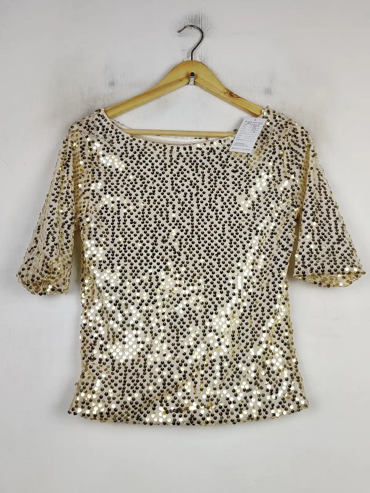 Buy online pre-used pre-loved 100% authentic & Original branded Unknown Brand (PW-1405) available in Pakistan. Top international brands avilable.